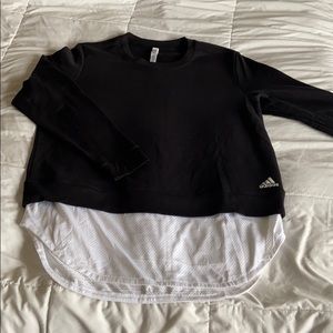 Women’s Adidas sweater/shirt super cute!
